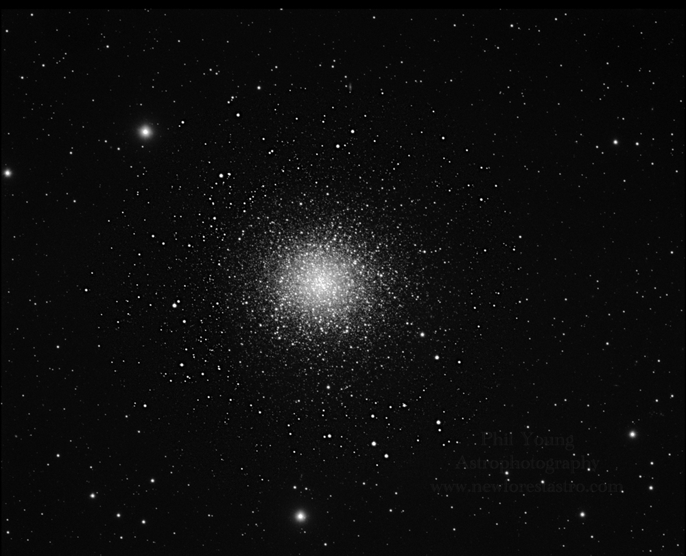 Lumiance Image M13 The Great Globula Cluster in the Constellation Hercules  25,000 light years away